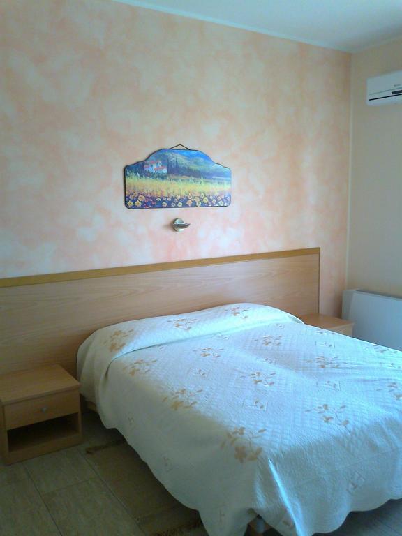 Life Hotel Ariano Irpino Camera foto